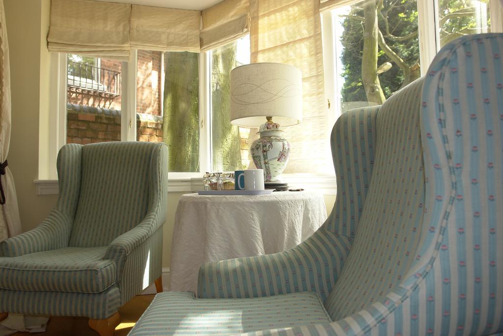 Cavalier House Hotel Birmingham Esterno foto
